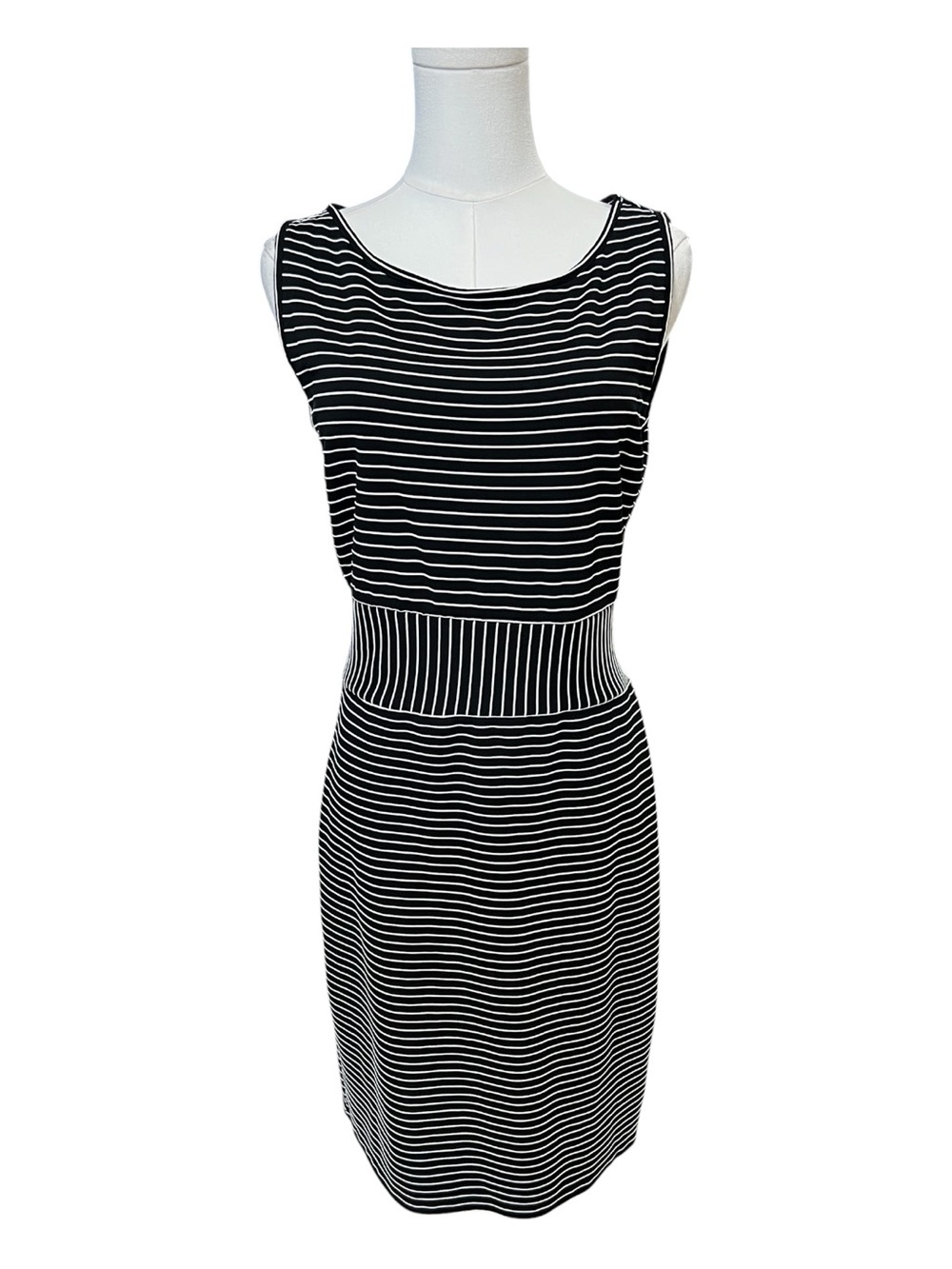 EUC Max Studio Black & White Striped Sleeveless Dress | Size Medium